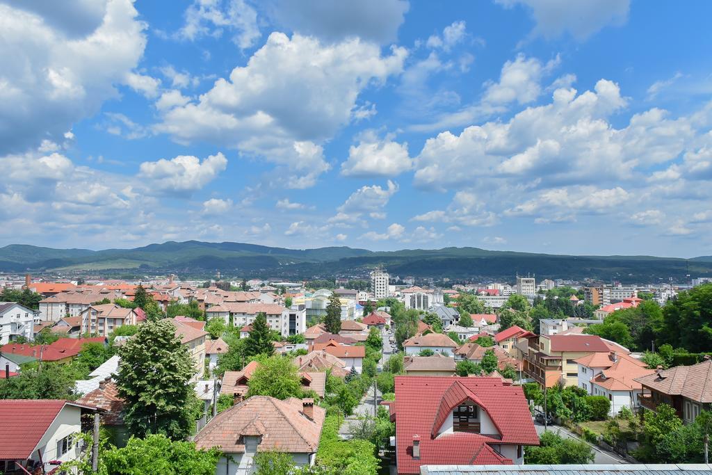 Hotel Panoramic Ramnicu Valcea Exterior photo